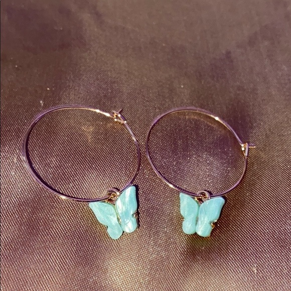 Light blue butterfly hoop earrings - Picture 2 of 2